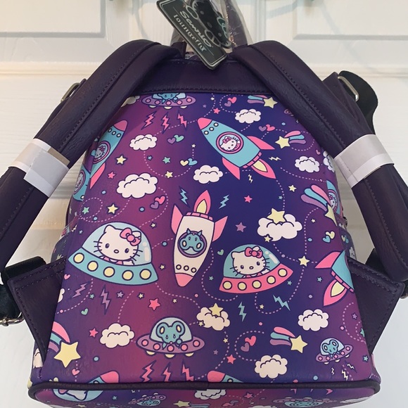 Hello kitty loungefly mini backpack - Picture 5 of 7